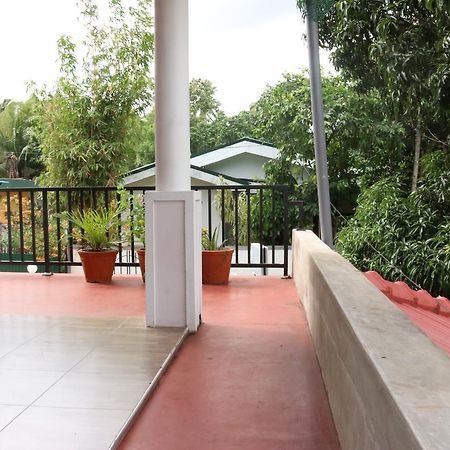 Sanasuma Rest Otel Anuradhapura Dış mekan fotoğraf
