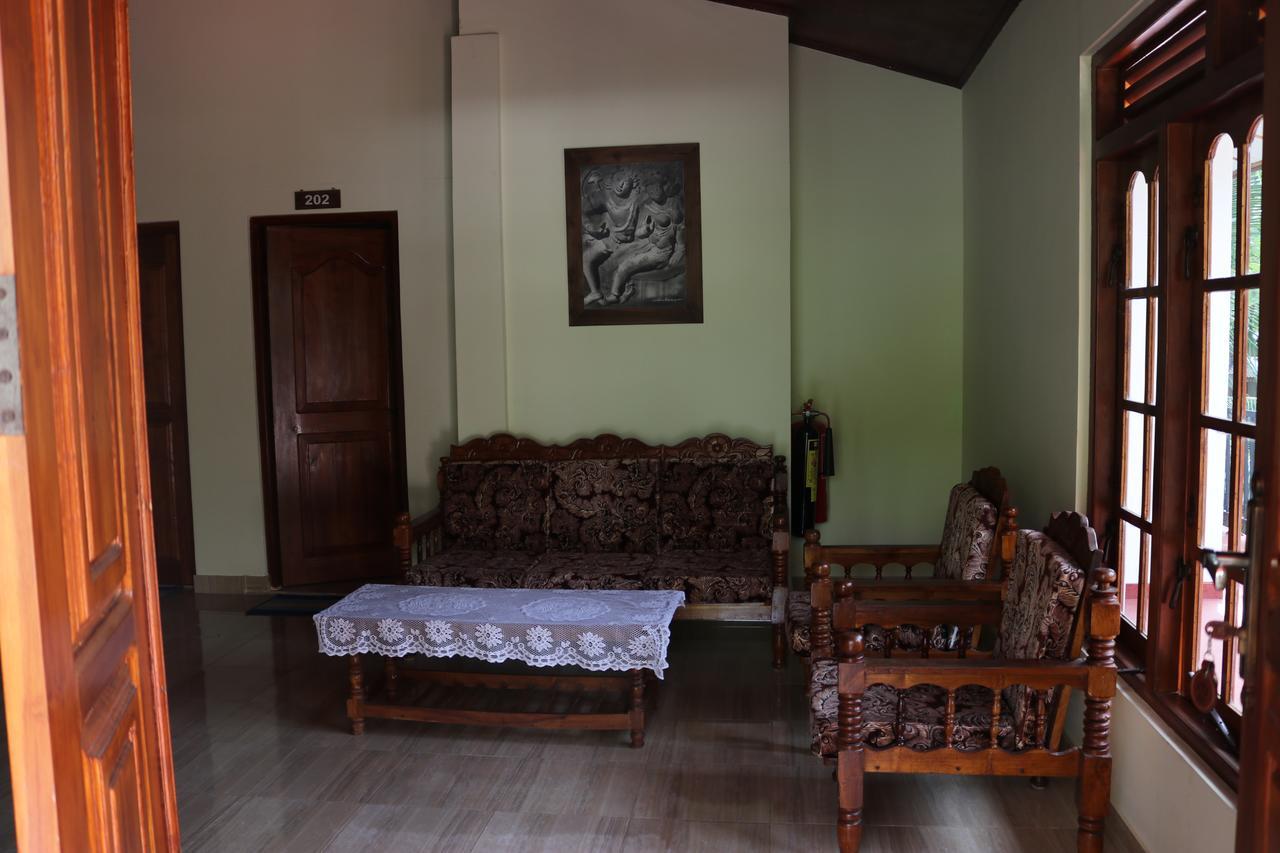 Sanasuma Rest Otel Anuradhapura Dış mekan fotoğraf